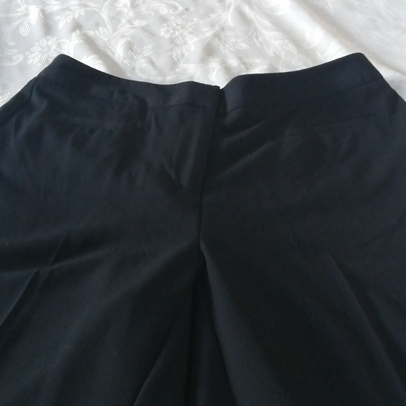 NWOT,Liz Claiborne, Ladies Dress Trousers, Size..6 - Picture 3 of 7